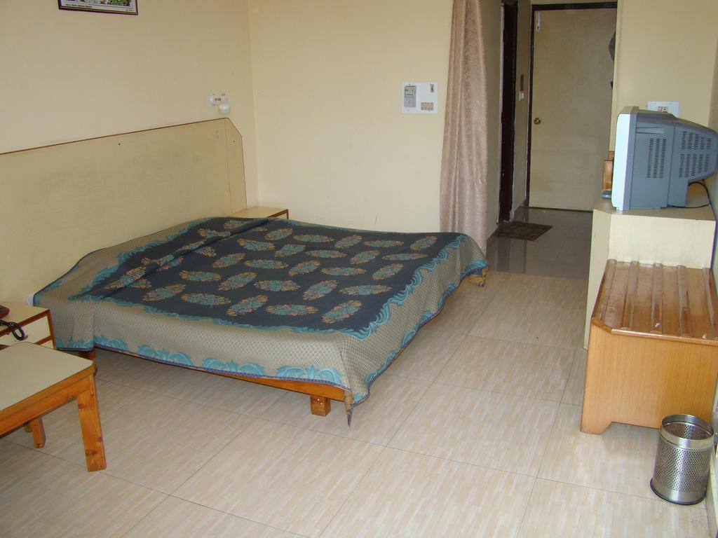 Munish Resorts Mandi Habitación foto