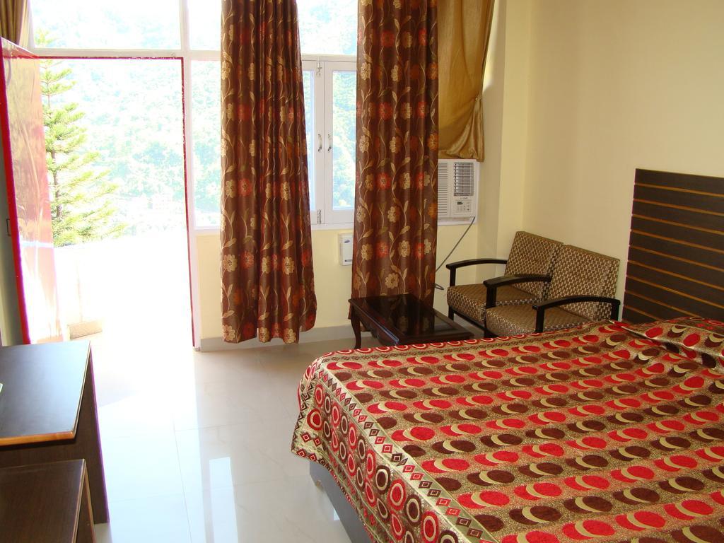 Munish Resorts Mandi Habitación foto
